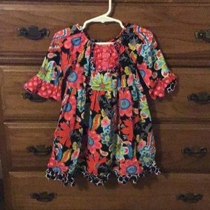 SAGE & LILLY  Size 4T. Floral pattern Really cute!